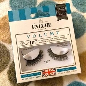 4 for 25🔥 Eylure Volume 107 reusable false lashes